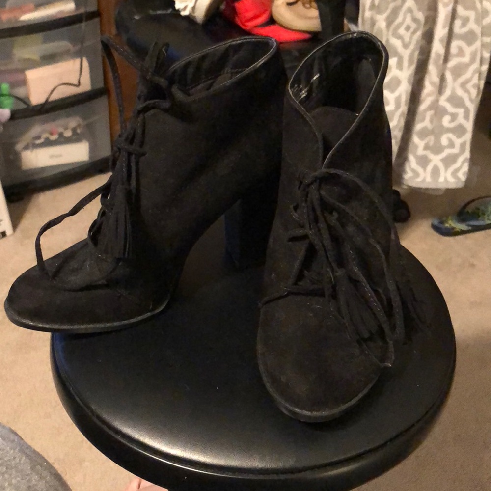 Black JustFab booties